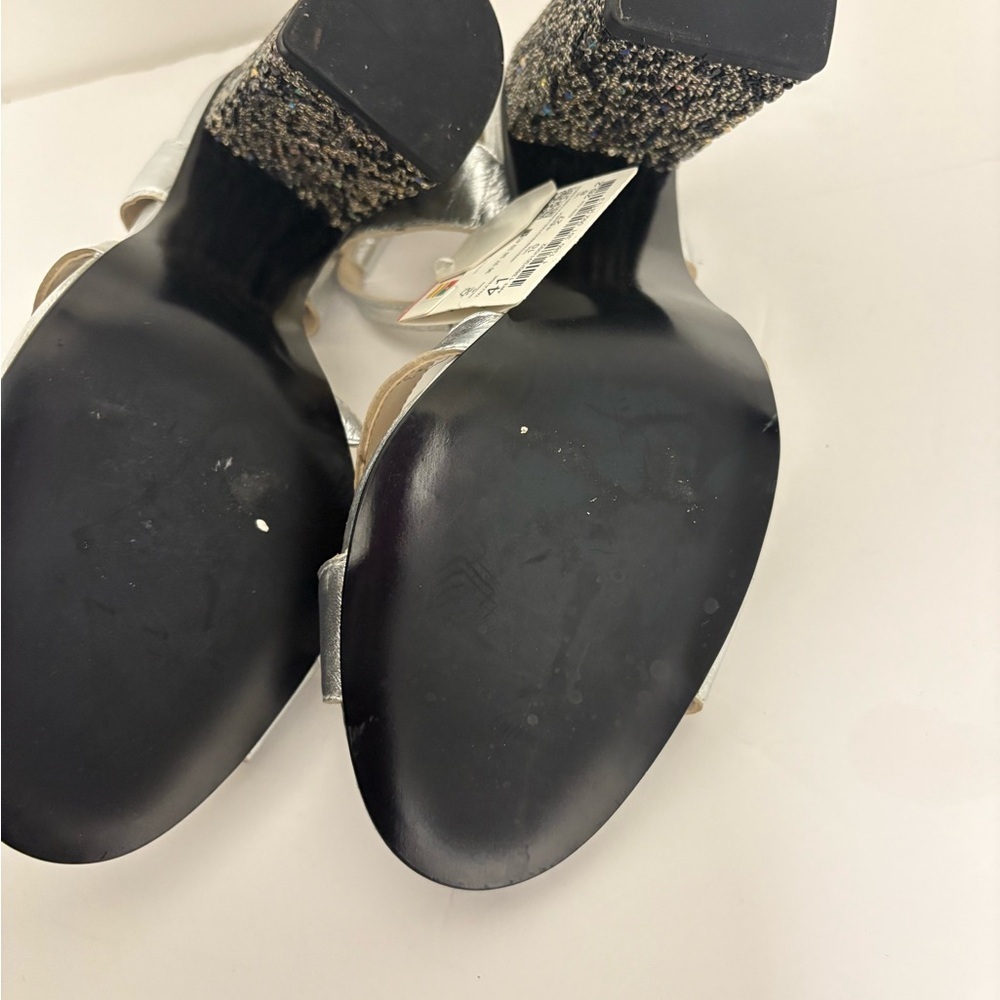 Elegant Silver Block Heel Sandals - Picture 2 of 6
